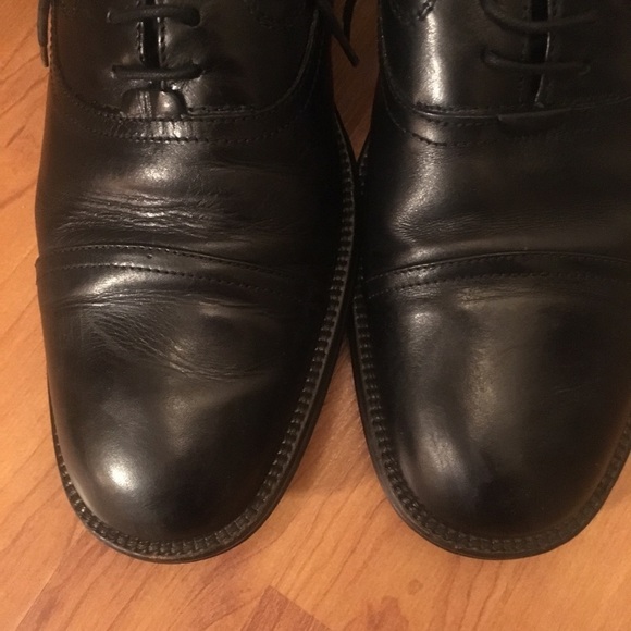 Johnston & Murphy Cap Toe Black Leather Shoes - Picture 2 of 8